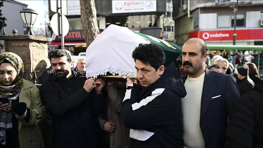Belgrad Ormanı'nda bulunduktan sonra hayatını kaybeden Ece Gürel, son yolculuğuna uğurlandı