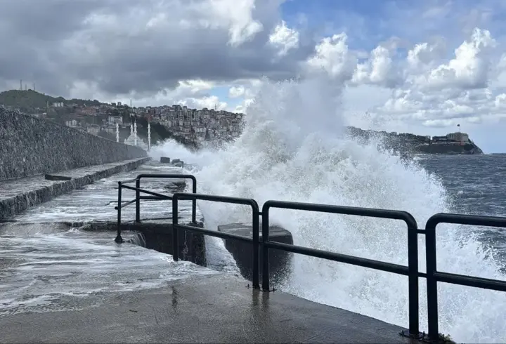 Batı Karadeniz’de fırtına uyarısı: Hızı 75 km’ye ulaşabilir