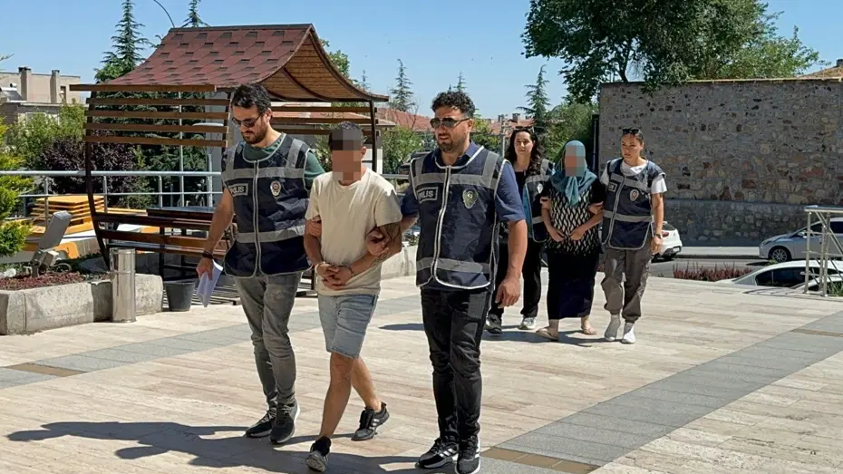 Aynı daireleri farklı kişilere satan 2 sanığa rekor ceza