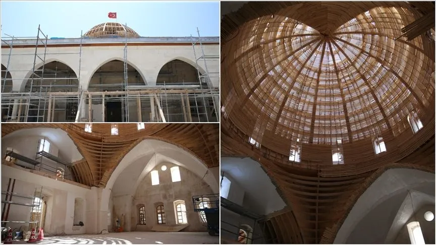 Depremde hasar alan Habib-i Neccar Camisi'nin restorasyon çalışmaları sürüyor