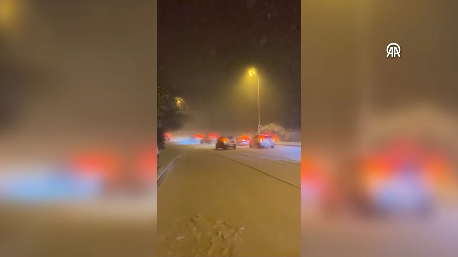 İstanbul yeni yılın ilk dakikalarıyla beyaza büründü