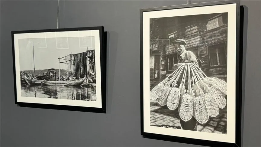 Fotoğraf sanatçısı İzzet Keribar'ın "Analogdan Dijitale" sergisi sanatseverlerle buluştu