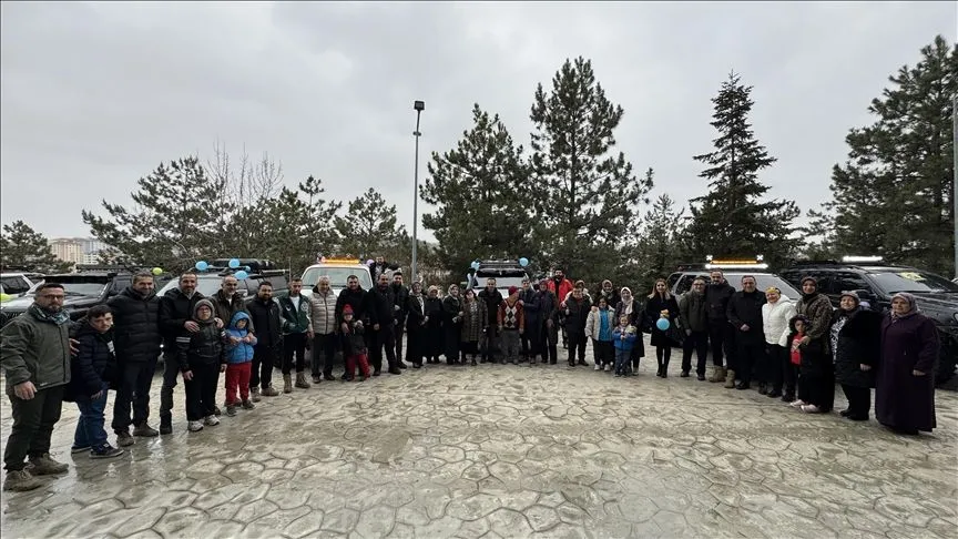 Kastamonulu off-roadcular beraberindeki down sendromlu çocuklarla şehir turu attı