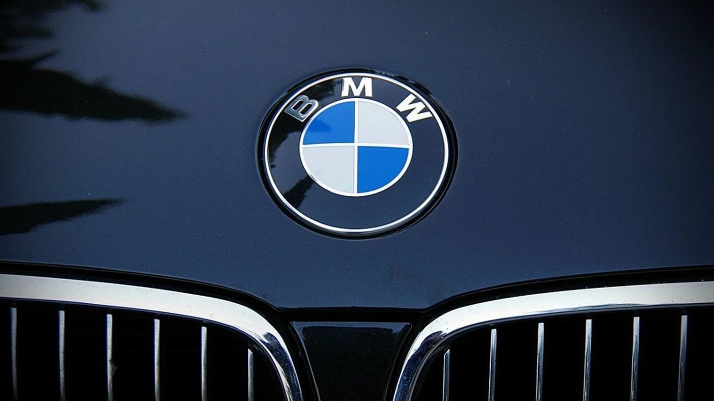 BMW, yangın riski nedeniyle yarım milyondan fazla aracını geri çağırdı