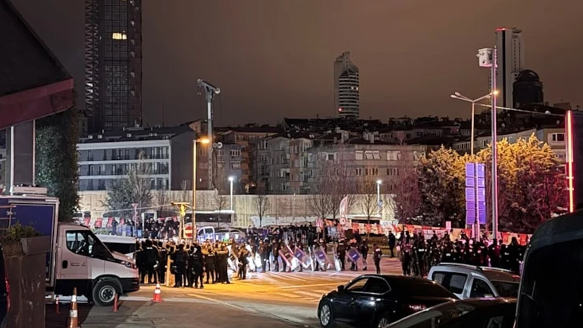 SON DAKİKA: Kayyum atanan Şişli Belediyesi'ne polis girdi