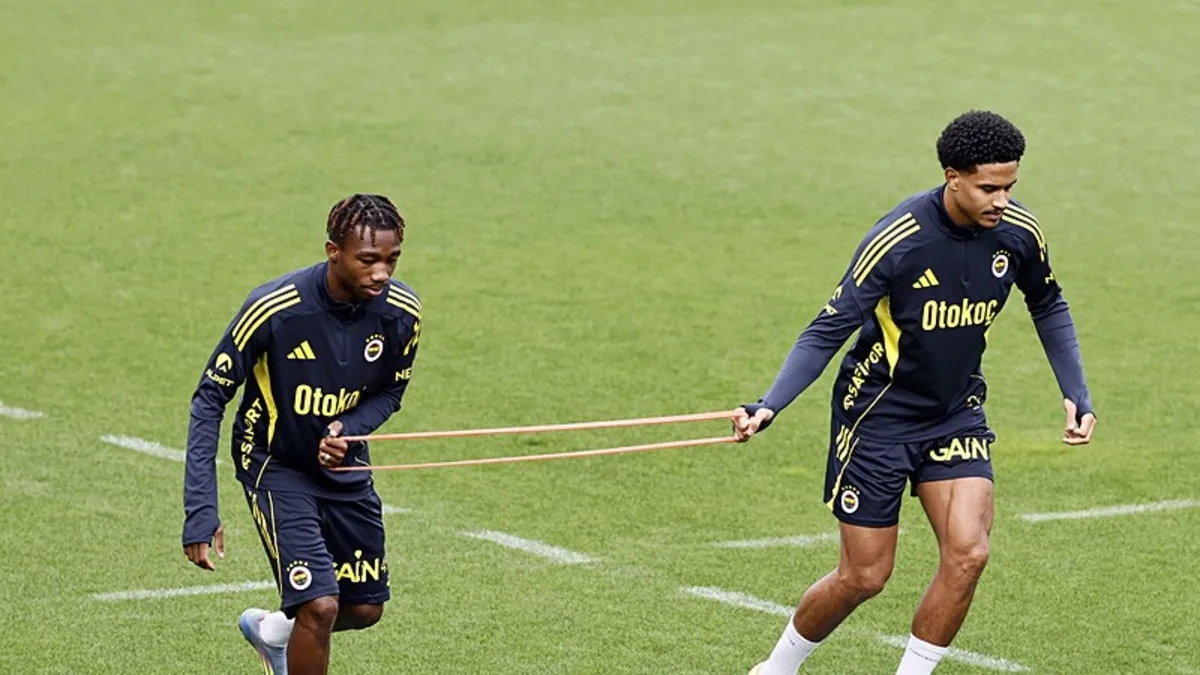 Fenerbahçe hazırlıklarını sürdürdü