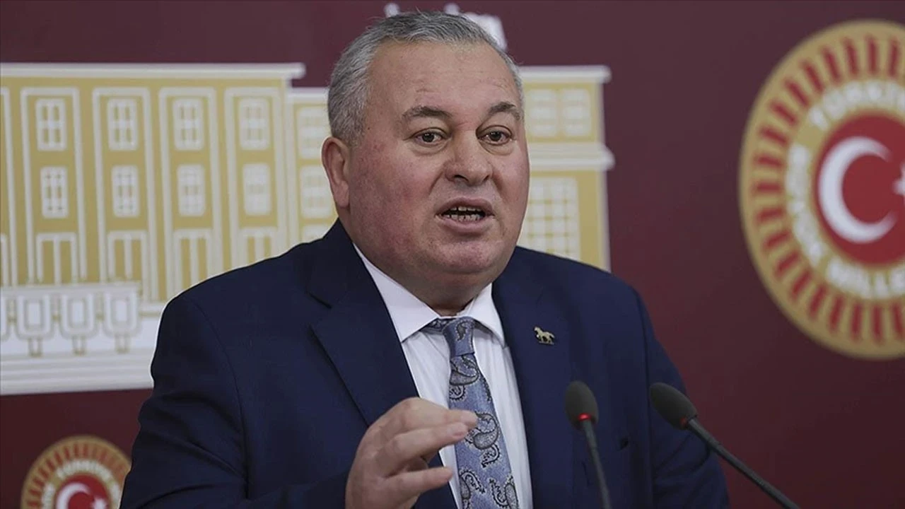 CHP’li Cemal Enginyurt Bolu’da trafik kazası geçirdi