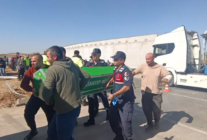 Otomobil ile kamyonet çarpıştı: 1 ölü, 1 yaralı