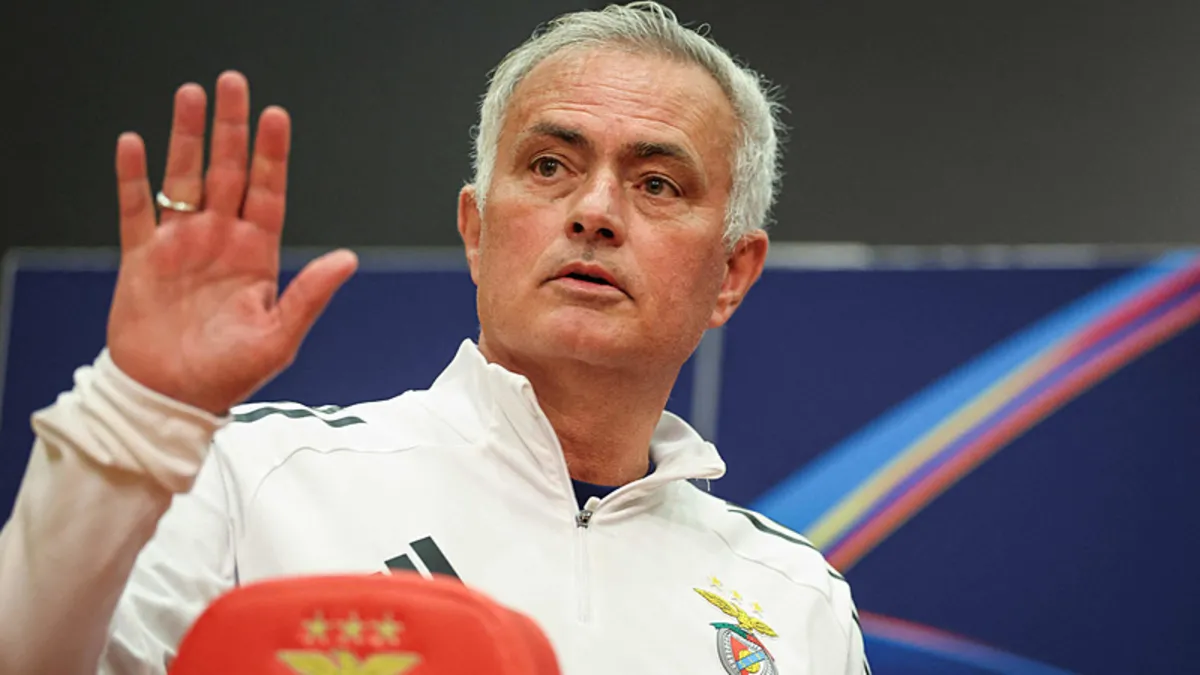 Jose Mourinho'dan Fenerbahçelileri kızdıracak sözler!
