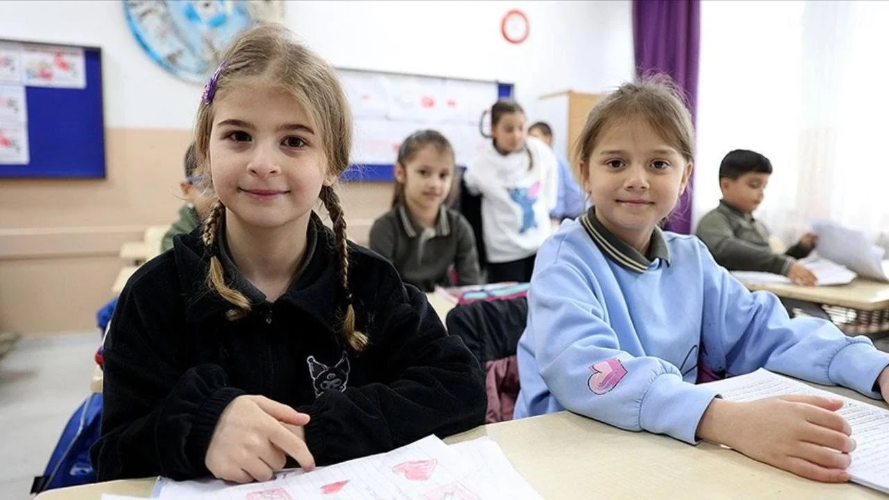 Yarın tüm okulların ilk dersi "finansal okuryazarlık" olacak