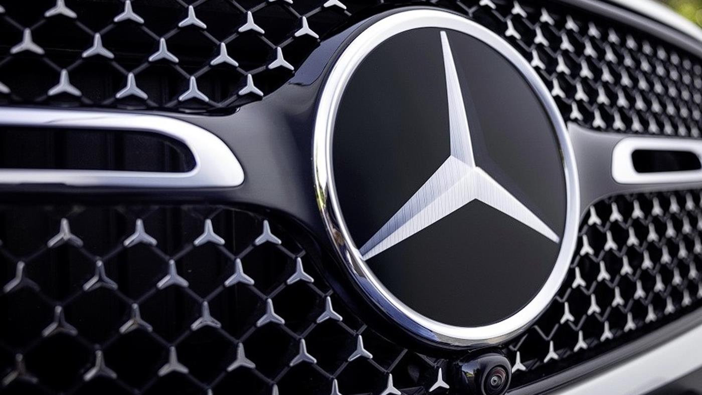 Mercedes'ten rota değişikliği: İçten yanmalıdan vazgeçmiyor