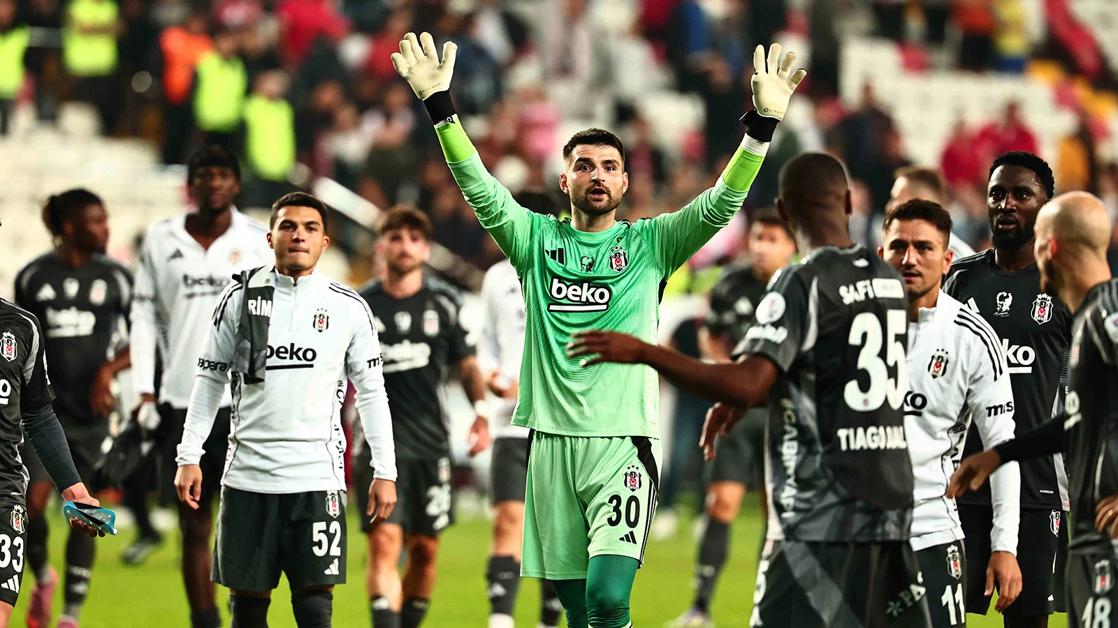 Beşiktaşlı Ersin Destanoğlu'na Avrupa'dan sürpriz talip