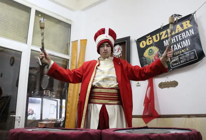 Kreşte tanıştığı mehtere 15 yılını verip, kendi ekibini kurdu