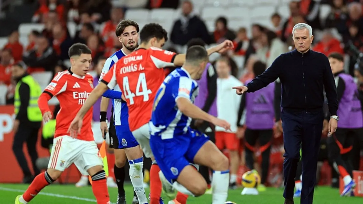 Portekiz'de gündem Mourinho! Porto derbisinde ortalığı karıştırdı