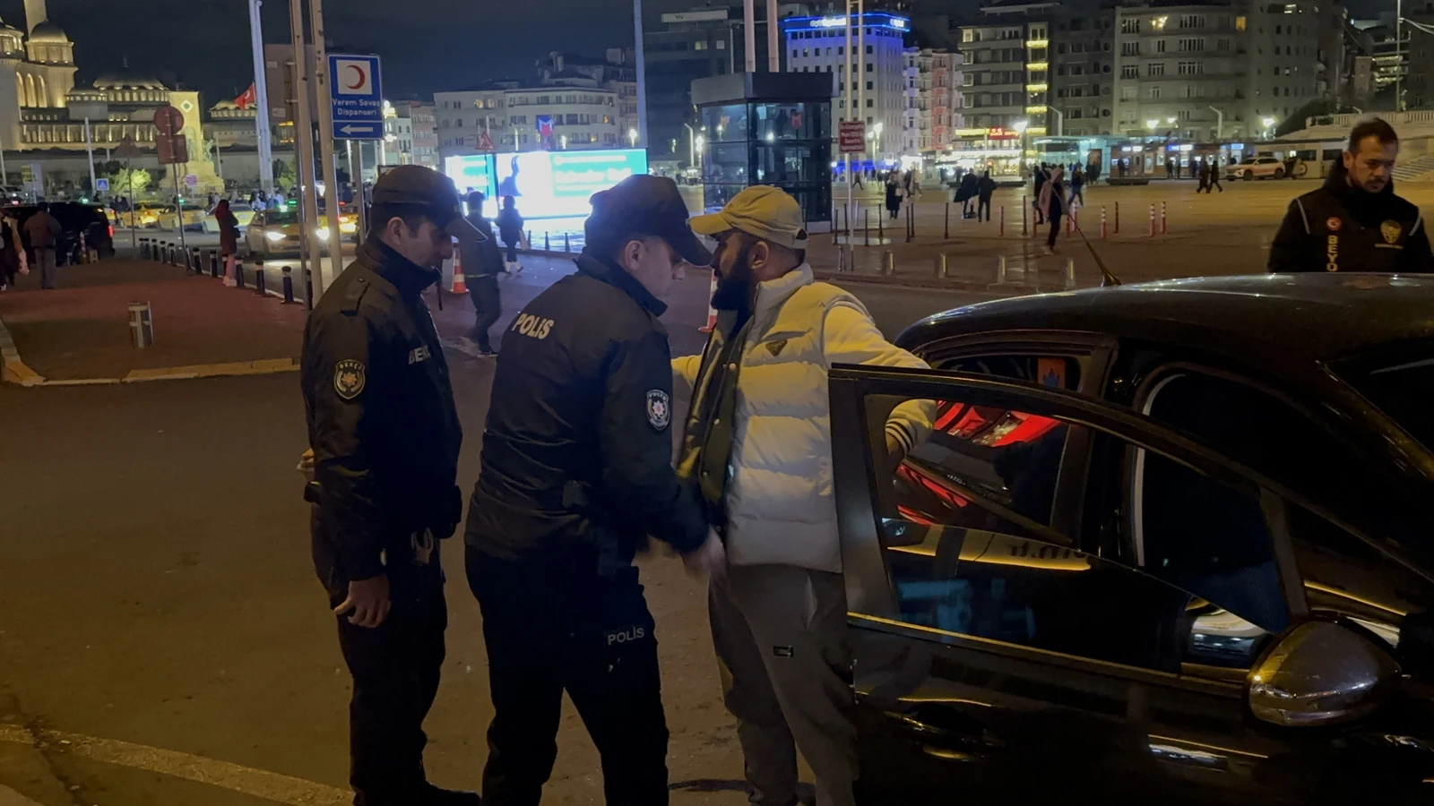 İstanbul'da helikopter destekli 'Huzur İstanbul' uygulaması