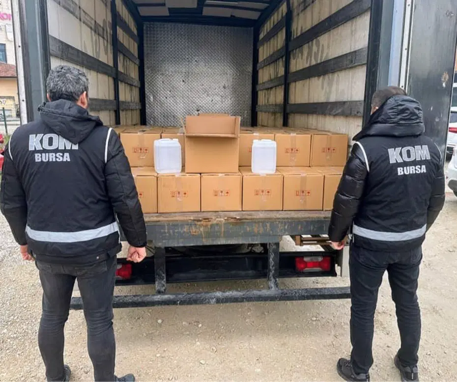 Bursa'da sahte alkol operasyonu: 1000 litre etil alkol ele geçirildi