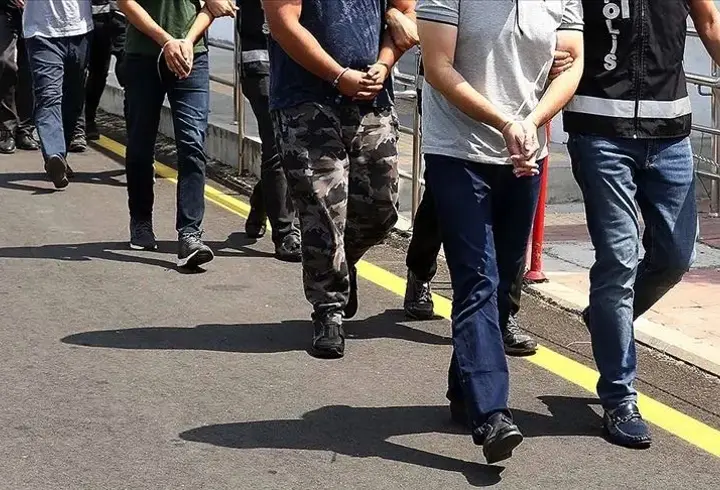 Kocaeli'de FETÖ operasyonu: 16 kişiye gözaltı