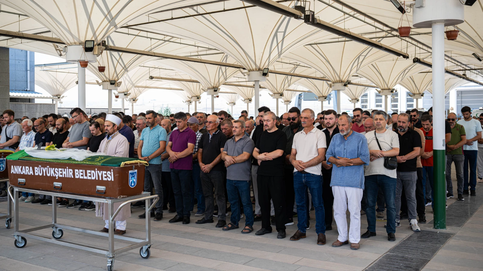 Ankara'daki kavgada hayatını kaybeden kadının cenazesi defnedildi