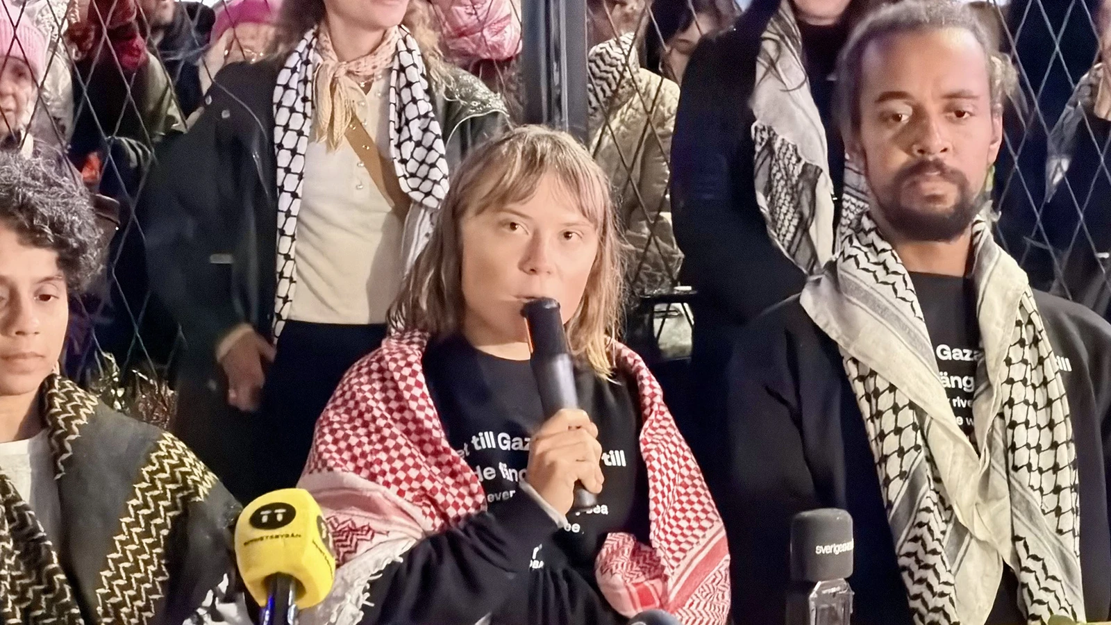 Aktivist Thunberg: İsrail'de temiz içme suyuna erişimimiz yoktu