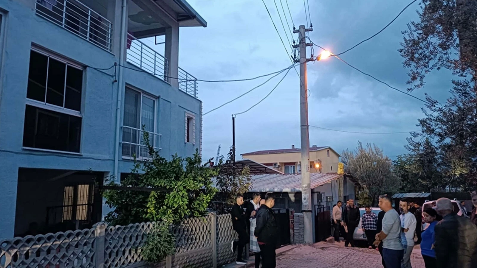 İzmir'de vahşet: Engelli kızını pompalı tüfekle öldürüp canına kıydı
