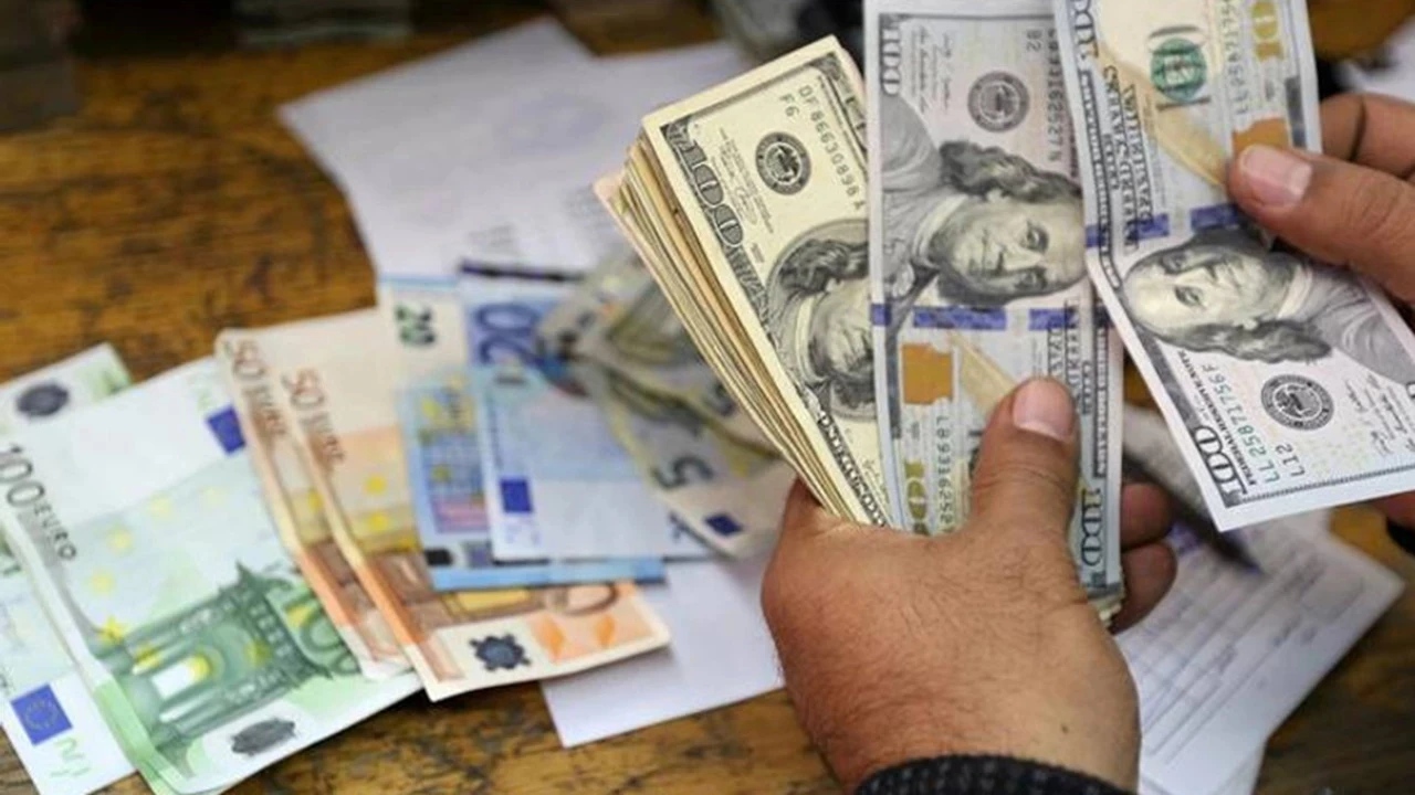Yurt içi yerleşiklerin döviz mevduatı 1,9 milyar dolar arttı