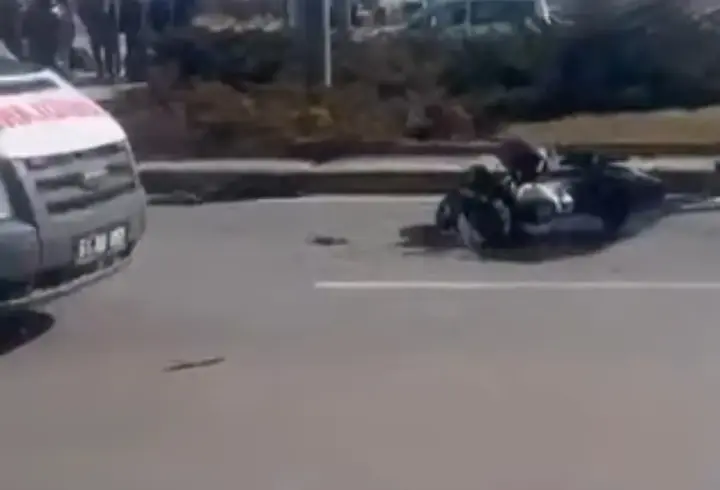 Otomobilin arkadan çarptığı motosikletin sürücüsü öldü