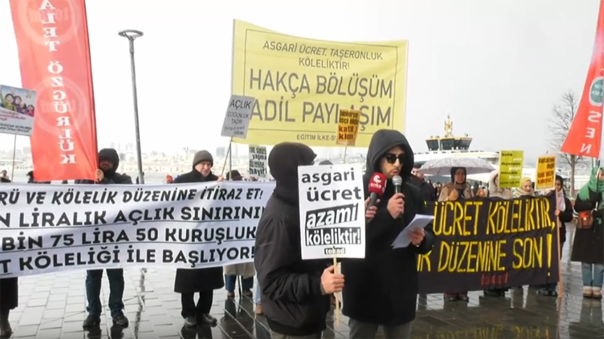 Kar altında asgari ücret protestosu: Yeni yıl sefaletle başladı