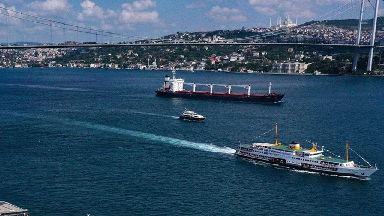 İstanbul Boğazı’ndan 6 ayda 19 bin 381 gemi geçti
