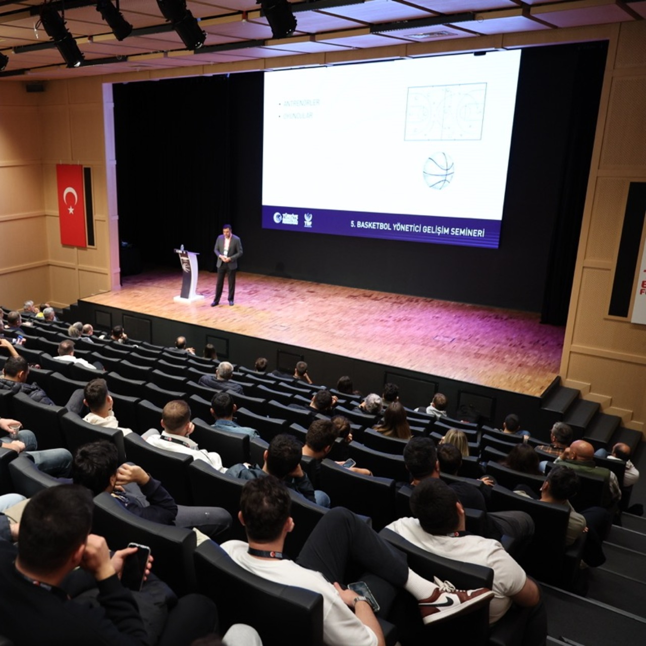 Basketbol Yönetici Gelişim Semineri, İstanbul'da yapıldı