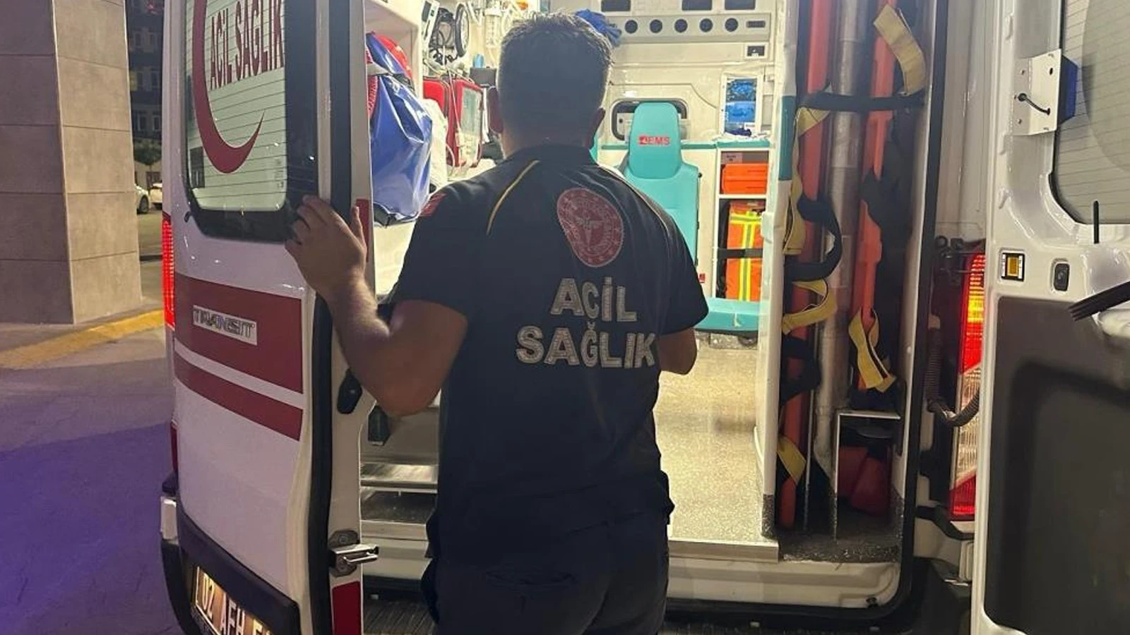 Adıyaman'da şüpheli olay! Evinde baygın bulunan küçük kız yoğun bakımda
