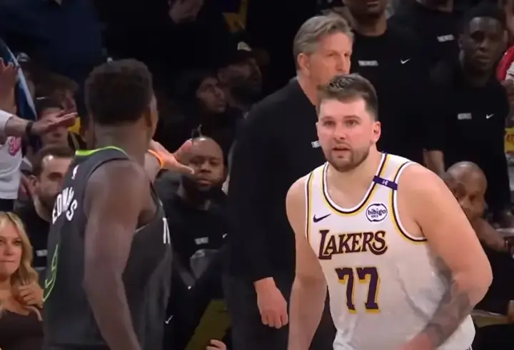 NBA play-off'larında Timberwolves, Lakers karşısında öne geçti!