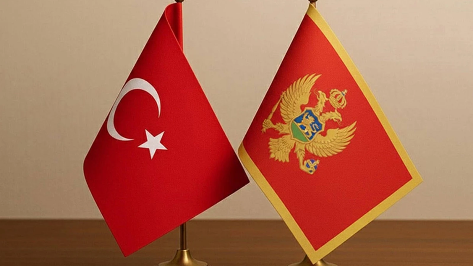 Vizesiz seyahat askıya alınmıştı... Karadağ'dan Türkiye için yeni adım!