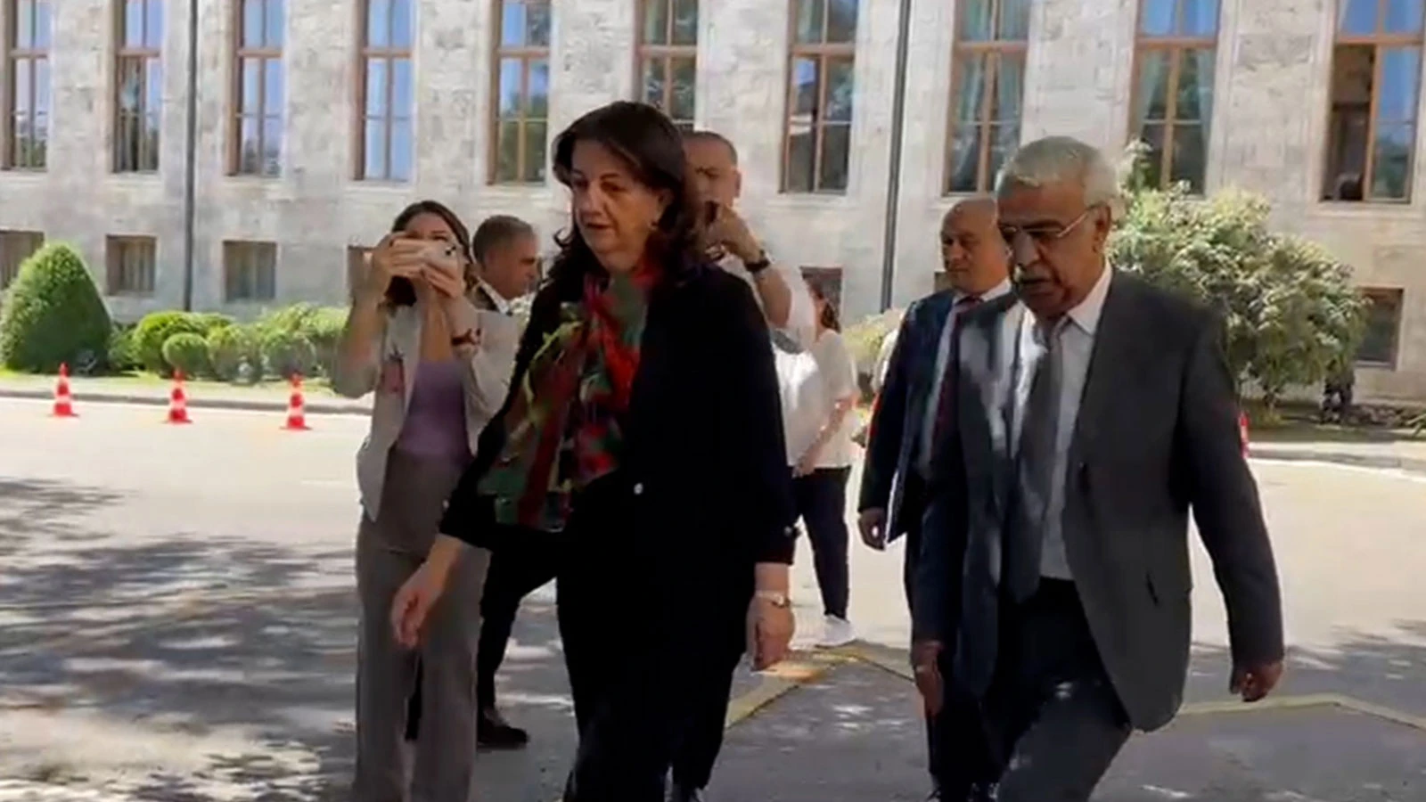 TBMM Başkanı Kurtulmuş DEM Parti İmralı heyetini kabul etti