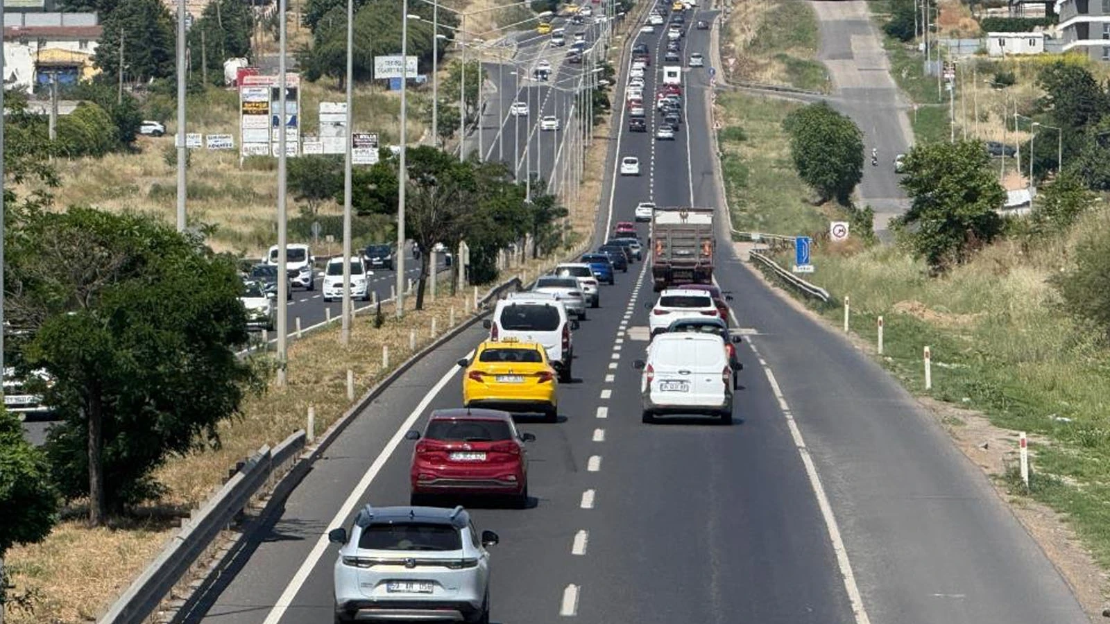 Görüntüler Tekirdağ-İstanbul kara yolundan! Bayram dönüşü yoğunluğu başladı