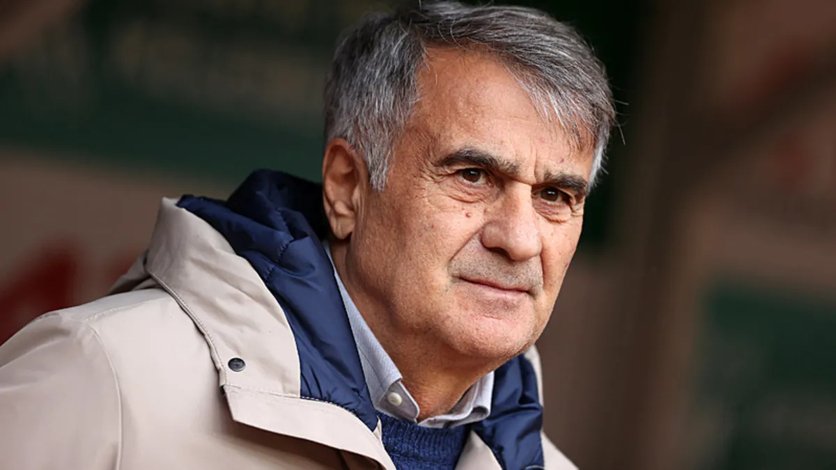Trabzonspor Teknik Direktörü Şenol Güneş: Bir deli kuyuya taş atmış...