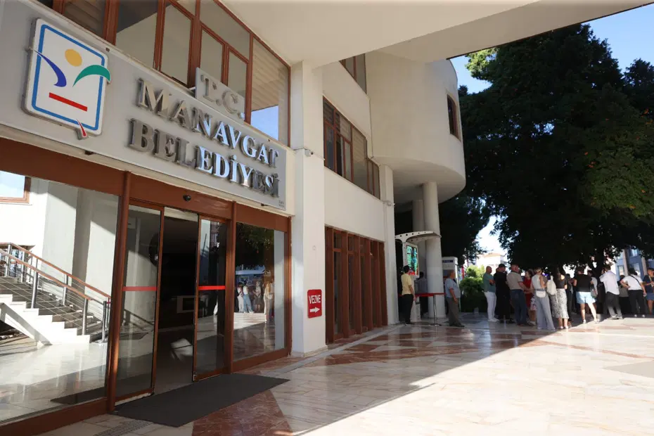 Manavgat Belediyesine yönelik soruşturmada 3 kişi tutuklandı