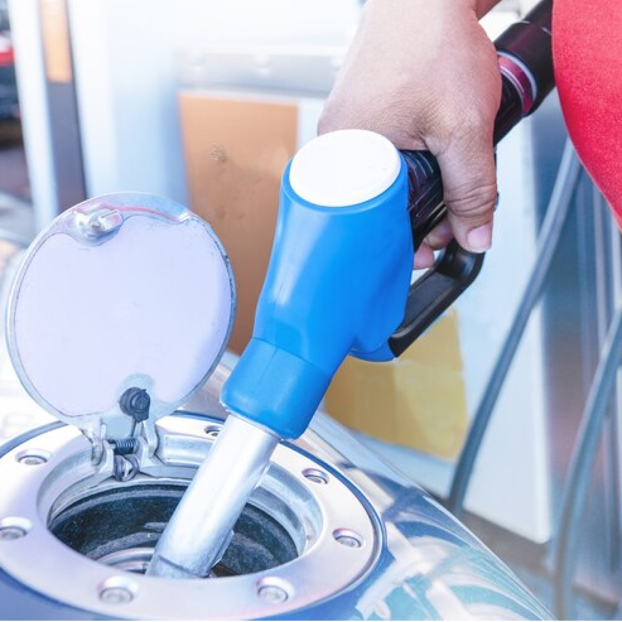 Benzine zam geldi