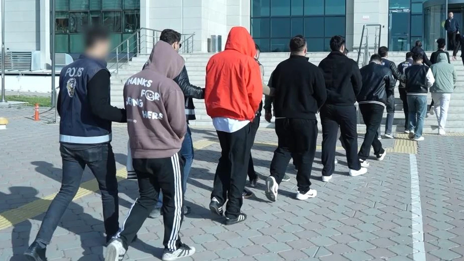 Kırıkkale'de 1,4 milyar liralık yasa dışı bahis vurgununa 8 gözaltı
