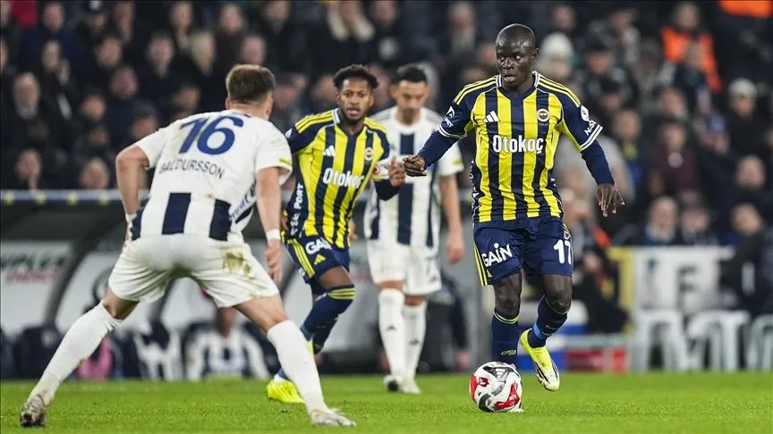 Fenerbahçe sahasında Kasımpaşa'yla berabere kaldı