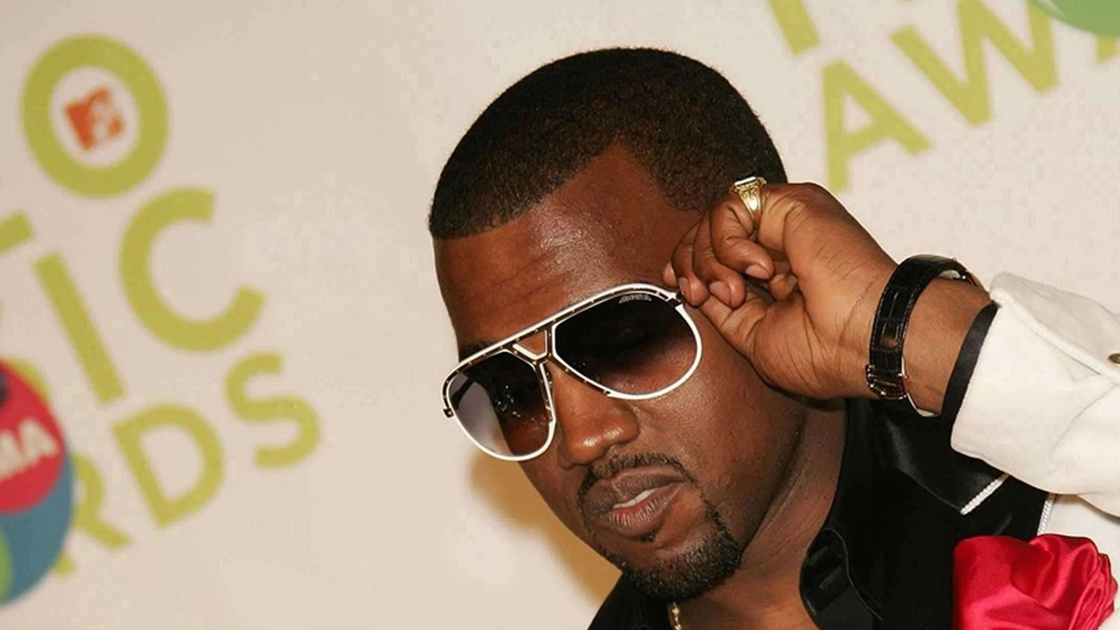 Avustralya, ünlü şarkıcı Kanye West'in vizesini iptal etti