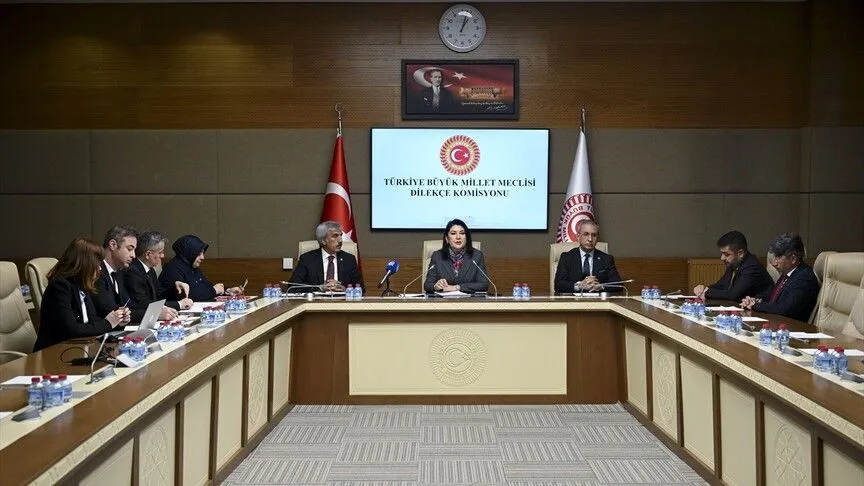 Çocukların dilekleri Meclis'te sergilenecek