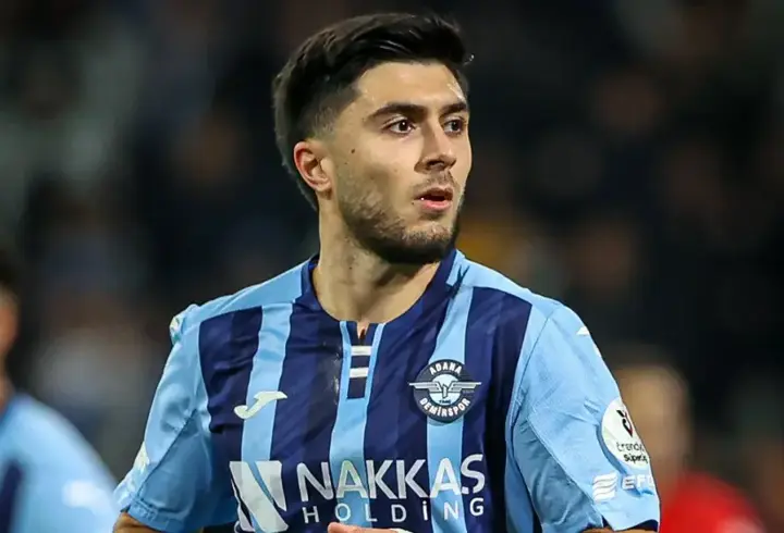 Göztepe'den, Yusuf Barasi ve Kazımcan Karataş'a kanca