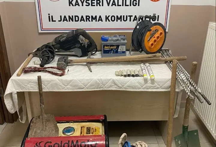 Kayseri’de izinsiz kazı yapan 4 kişi yakalandı