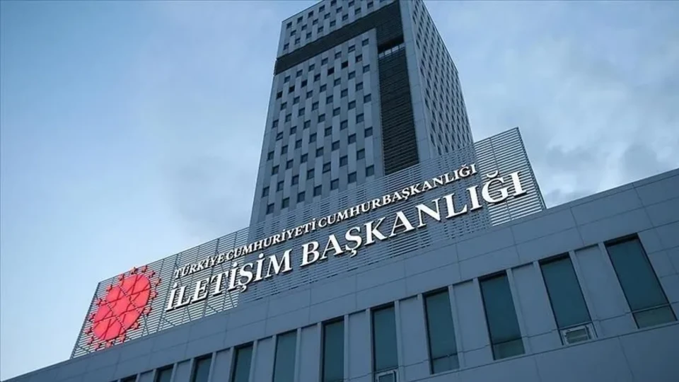 Dmm: Azerbaycan’da Türk Bayrağının İndirilmeye Çalışıldığı İddiaları Asılsızdır