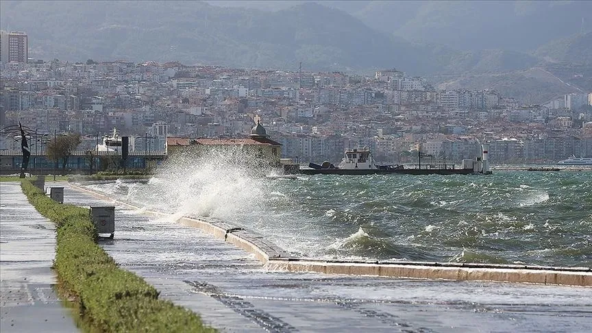 Ege kıyıları için fırtına uyarısı