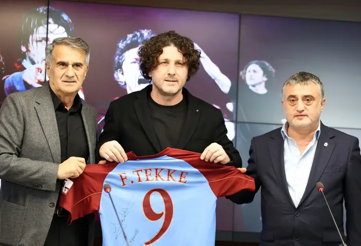 Trabzonspor, Fatih Tekke ve ekibinin maaşını KAP'a bildirdi