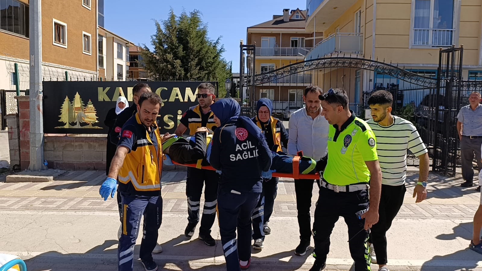 Bursa İnegöl’de hafif ticari araç otomobile çarptı: 4 yaralı