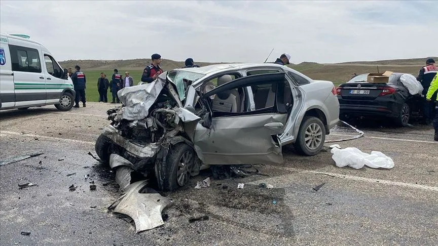 Haymana'daki trafik kazasında 6 kişi öldü, 3 kişi yaralandı
