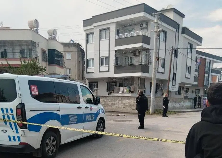 Uzaklaştırma kararını kaldırttığı eşi ağır yaraladı