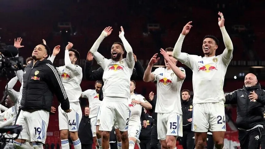 Premier Lig'de Leeds United, 45 yıl aradan sonra Old Trafford'da galip geldi